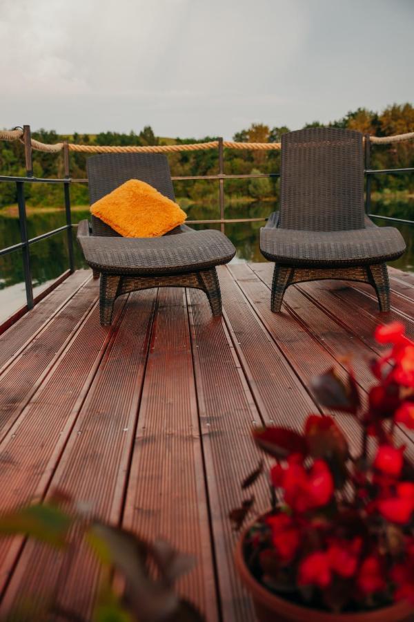 Aquachill Houseboat & Wellness Hotel Liptovský Trnovec Exterior foto
